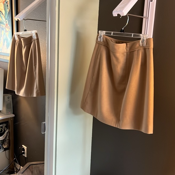 NWT J Crew, size 6, Classic Tan Women's Skirt - Picture 6 of 10